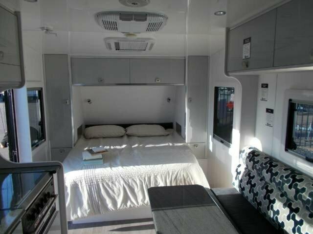 2018 Crusader Bunkie Caravan Jffd5024841 Just 4x4s