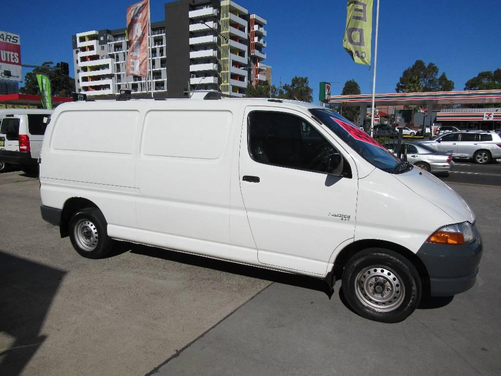 hiace blind van