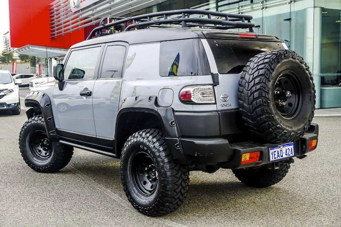 2012 Toyota Fj Cruiser Gsj15r 5 Sp Automatic 4d Wagon